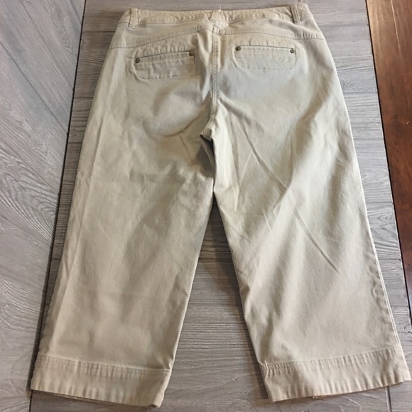 Lole Tan Corduroy Capris Size 10 - Picture 3 of 7